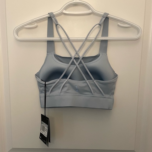 Must go before 27th! Nike Sports Bra size xs (Originally $74+tax) - Picture 2 of 4